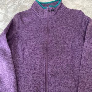 HEAD LADIES PURPLE ZIP UP SWEATER NEW WITHOUT TAGS SIZE IS M/M 100% POLYESTER